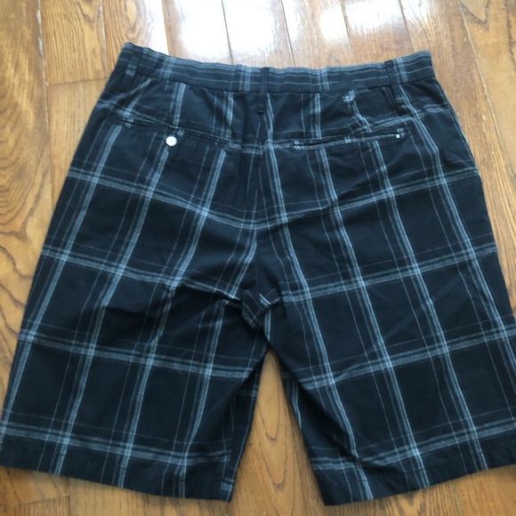 Hurley plaid shorts - Picture 6 of 10